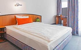 Hotel Restaurant Maitre  3*
